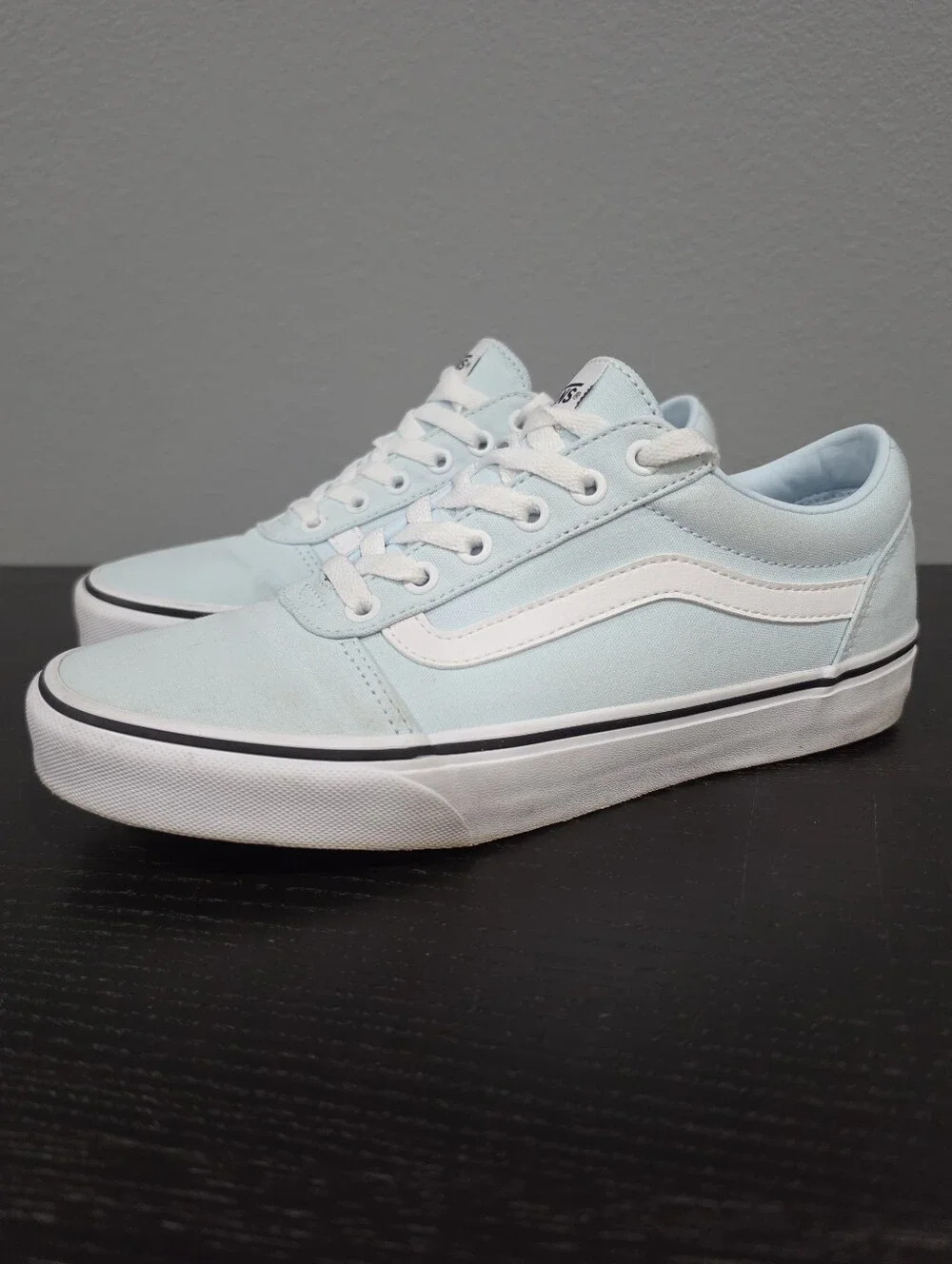 VANS Ward Delicate Blue Low Top Sneakers | Unisex Size W 9.5 / M 8